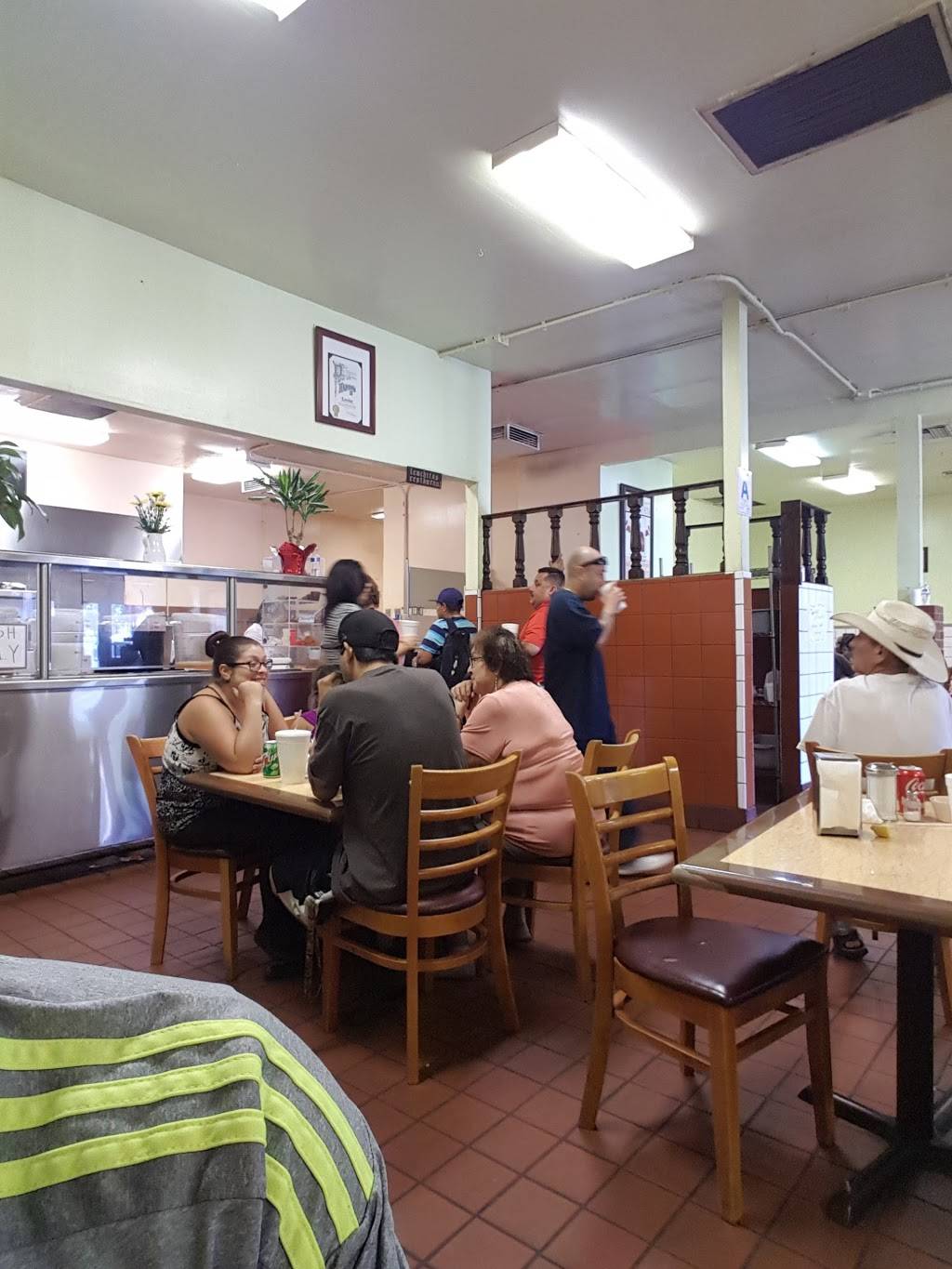 Lenchitas | restaurant | 13612 Van Nuys Blvd, Pacoima, CA 91331, USA | 8188992623 OR +1 818-899-2623