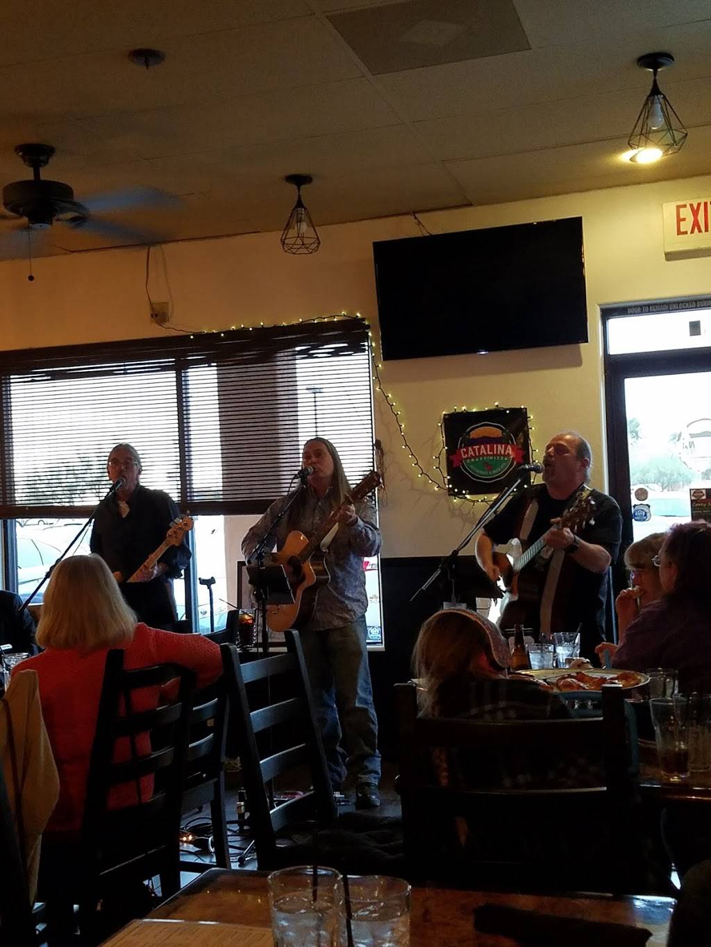 Catalina Craft Pizza | restaurant | 15930 N Oracle Rd Suite 178, Catalina, AZ 85739, USA | 5208250140 OR +1 520-825-0140