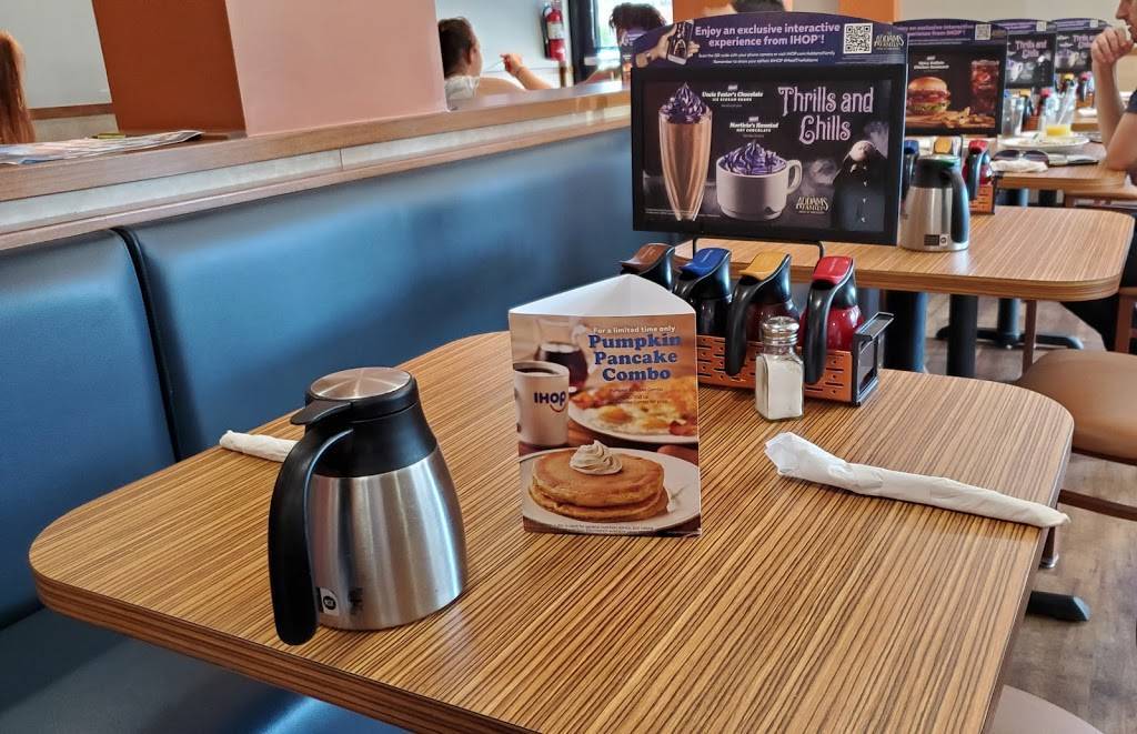 IHOP | restaurant | 1797 N Congress Ave, Boynton Beach, FL 33426, USA | 5617367220 OR +1 561-736-7220