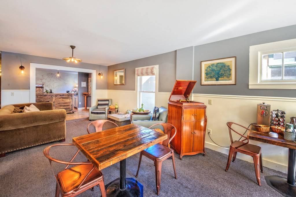 Hotel Charlotte | restaurant | 18736 Main St, Groveland, CA 95321, USA | 2099626455 OR +1 209-962-6455