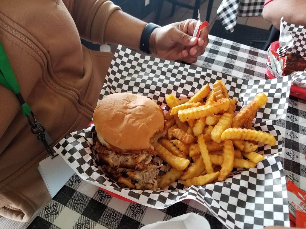 Crutchfields Bar-B-Q | restaurant | 2661 N Hollywood St, Memphis, TN 38127, USA | 9014339594 OR +1 901-433-9594