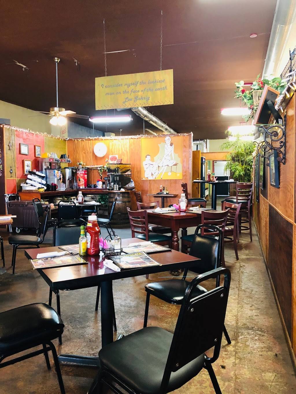 La Waffalata | restaurant | 124 E Broad St #2002, Mineola, TX 75773, USA | 9035699321 OR +1 903-569-9321