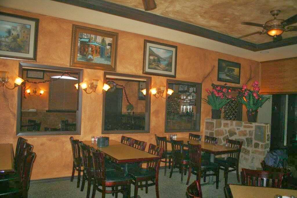 Napolis Italian Restaurant | restaurant | 101 State Hwy 205, Terrell, TX 75160, USA | 9725632199 OR +1 972-563-2199