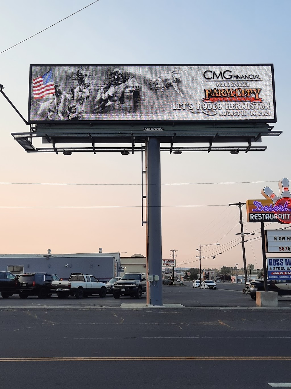 Desert Lanes Family Fun Center | restaurant | 1545 N 1st St, Hermiston, OR 97838, USA | 5415676364 OR +1 541-567-6364