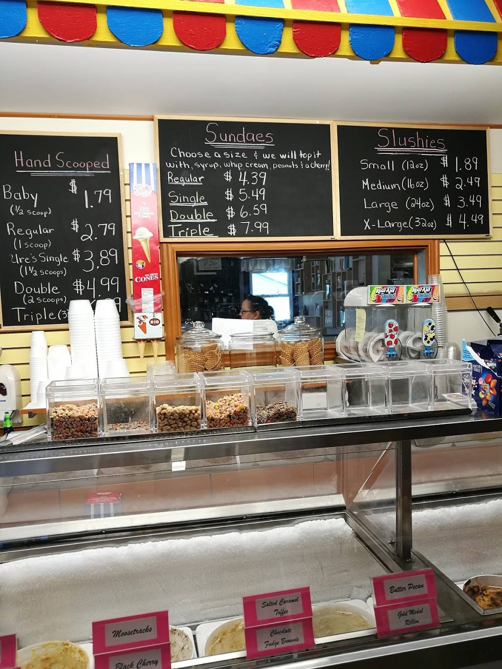 Ures Country Kitchen & Variety | restaurant | 6000 County Road West 20, Harrow, ON N0R 1G0, Canada | 5197367555 OR +1 519-736-7555