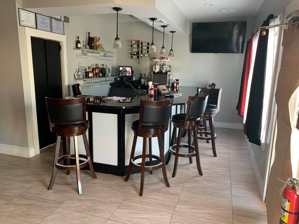 MamaJuana Restaurant Pawtucket RI | restaurant | 904 Main St, Pawtucket, RI 02860, USA | 4014752374 OR +1 401-475-2374