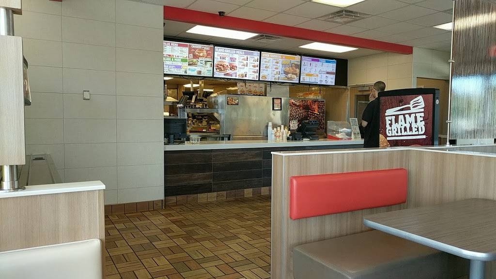 Burger King | restaurant | 818 W Wolfe St, Sullivan, IN 47882, USA | 8122684977 OR +1 812-268-4977