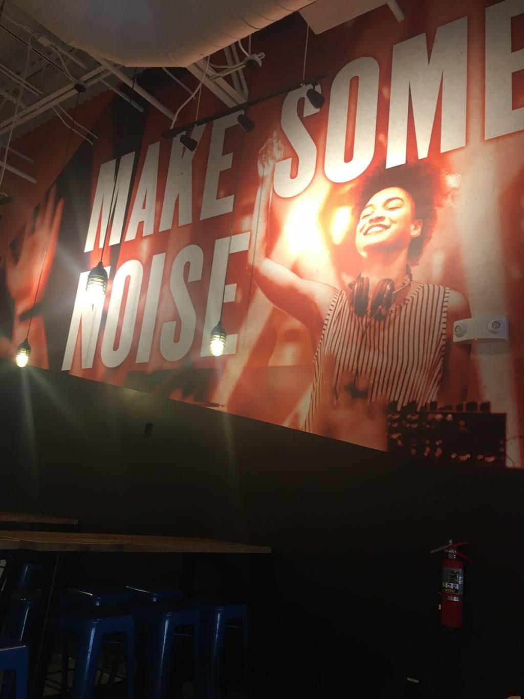 Blaze Pizza | meal takeaway | 1617 Pleasonton Rd, Fort Bliss, TX 79916, USA | 9159758666 OR +1 915-975-8666