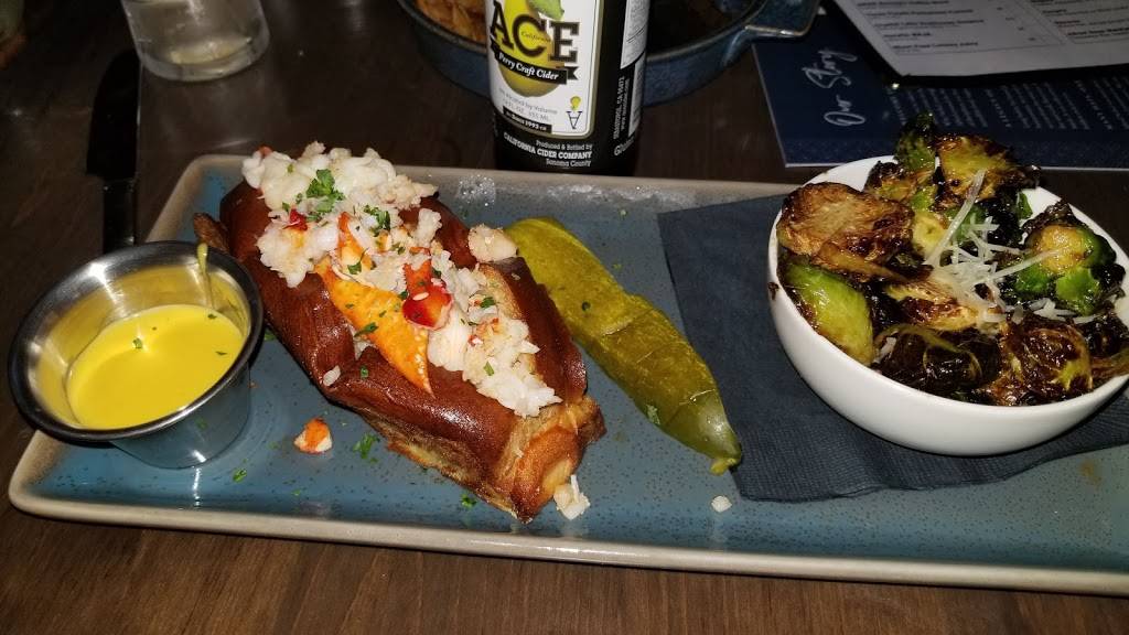 Nobel House | restaurant | 421 N Main St, Glen Ellyn, IL 60137, USA | 6305472180 OR +1 630-547-2180