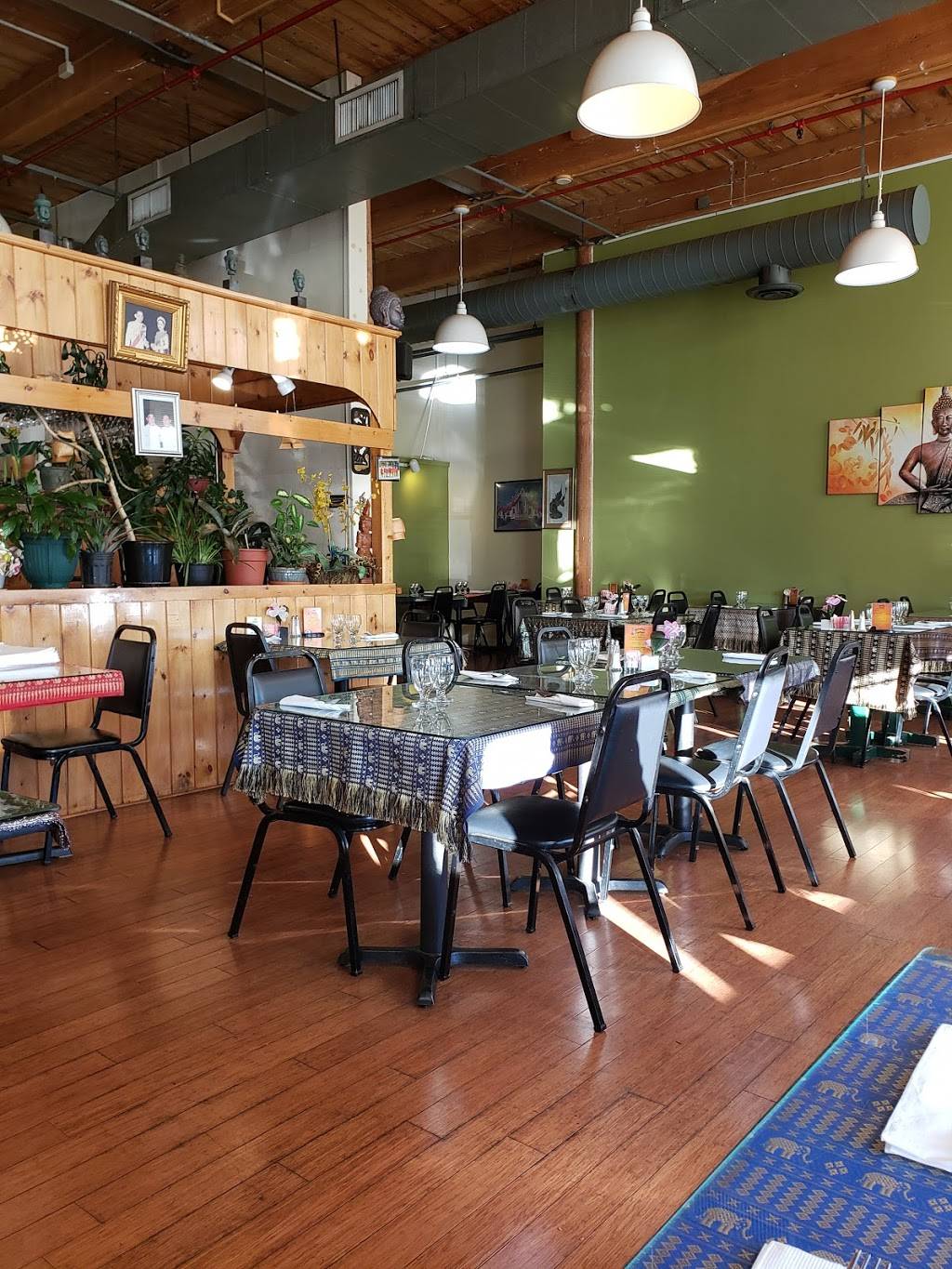 Bangkok Garden Restaurant | restaurant | Fort Andross, 14 Maine St, Brunswick, ME 04011, USA | 2077259708 OR +1 207-725-9708