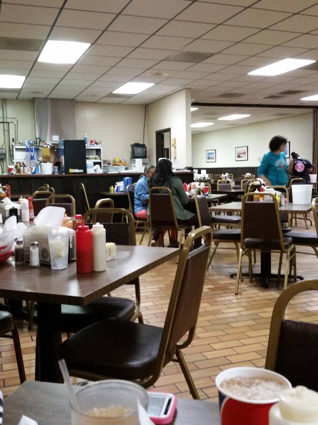 Village Inn Seafood & BBQ | restaurant | 3345 Martin Luther King Jr Dr, Lumberton, NC 28358, USA | 9107392050 OR +1 910-739-2050