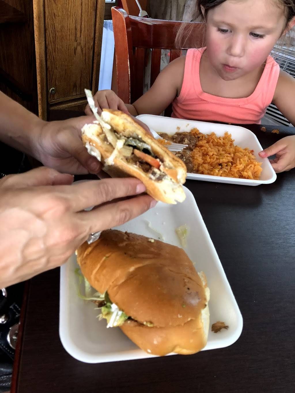 Taqueria Y Fonda Michoacan | restaurant | 566 Aldine Mail Rte Rd, Houston, TX 77037, USA | 8326301890 OR +1 832-630-1890