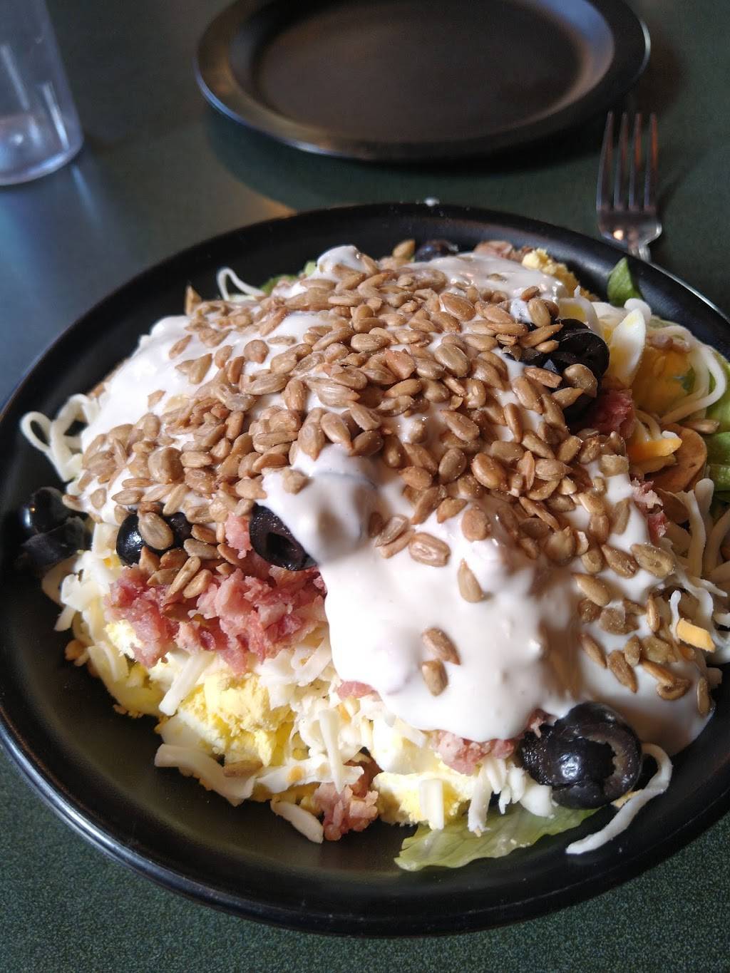 Round Table Pizza | meal delivery | 375 Alvarado St, Monterey, CA 93940, USA | 8313731351 OR +1 831-373-1351