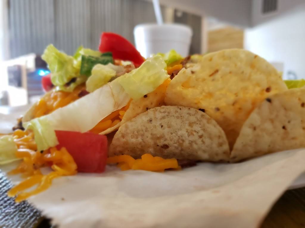 CBs Smokehouse | restaurant | 213 Circle Park Dr, Sebring, FL 33870, USA | 8634021573 OR +1 863-402-1573