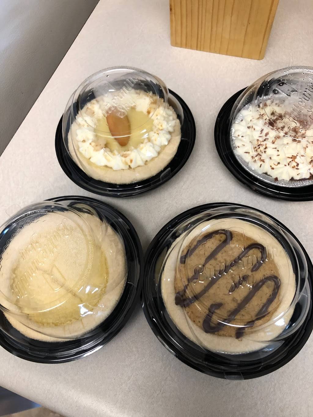 Buttermilk Sky Pie Shop | restaurant | 1707 N Collins St #115, Arlington, TX 76011, USA | 8176172046 OR +1 817-617-2046