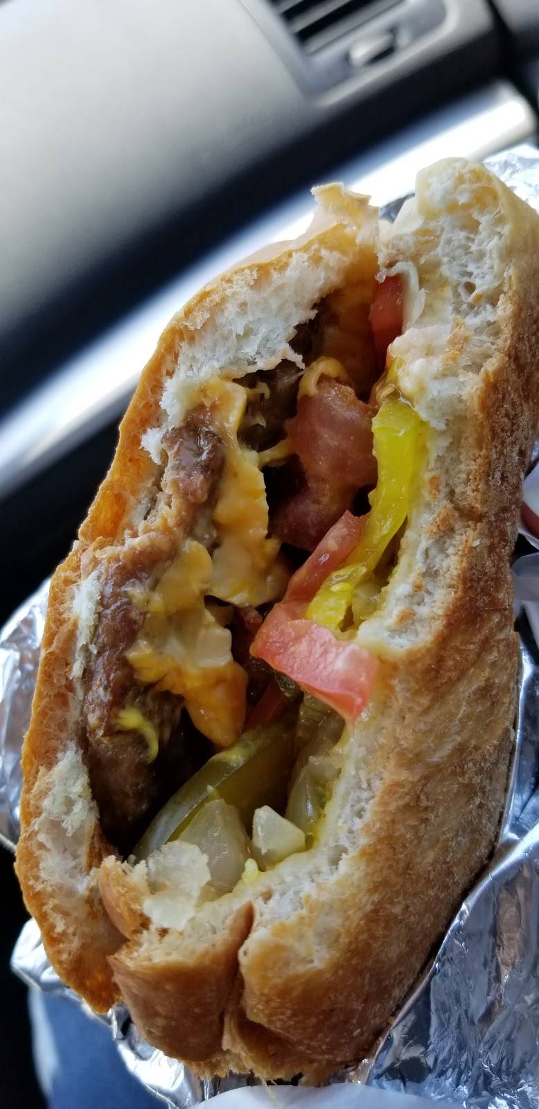 Johnnys Hamburgers | restaurant | 2595 Victoria Park Ave, Scarborough, ON M1T 1A4, Canada | 4164917222 OR +1 416-491-7222