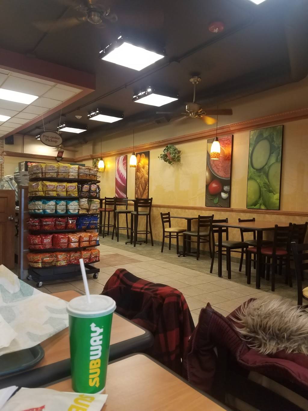 Subway Restaurants | restaurant | 33 S Prospect Ave, Park Ridge, IL 60068, USA | 8476927821 OR +1 847-692-7821