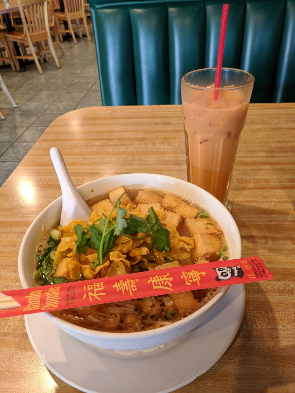 Modern Thai Restaurant | restaurant | 1806, 2557 Via Campo, Montebello, CA 90640, USA | 3237249245 OR +1 323-724-9245