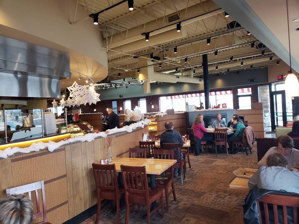 Arnies Bakery & Restaurant | bakery | 2650 E Beltline Ave SE, Grand Rapids, MI 49512, USA | 6169567901 OR +1 616-956-7901