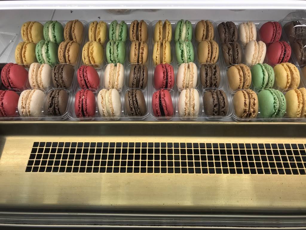 Rock Candy, llc | restaurant | 2498 W Brandon Blvd, Brandon, FL 33511, USA | 3309317076 OR +1 330-931-7076