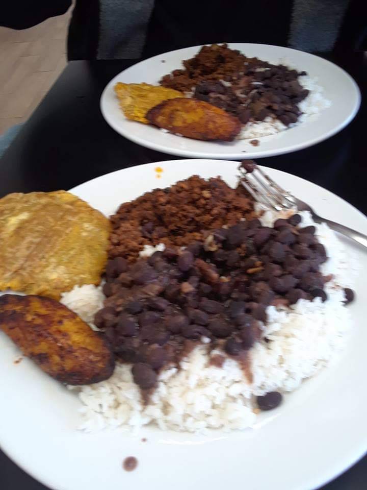 Halls Deli Cuban Cafe | restaurant | 7438 Maynardville Pike, Knoxville, TN 37938, USA | 8653773222 OR +1 865-377-3222