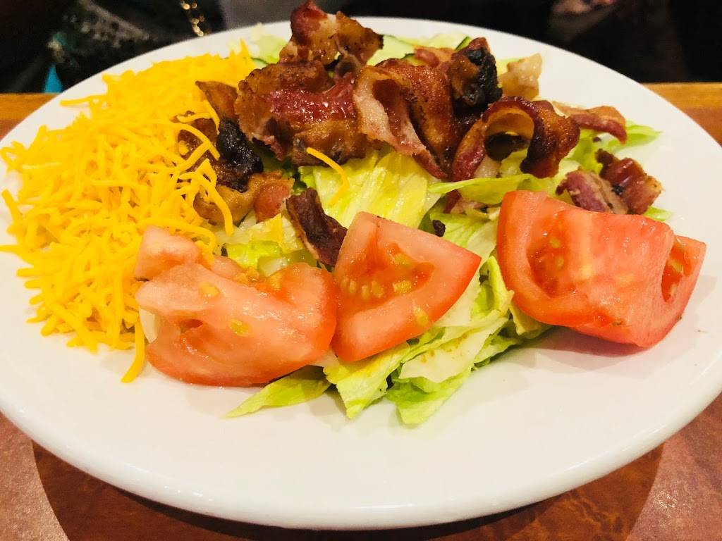 Starters Bar & Grill Plymouth Rd | restaurant | 18426 Plymouth Rd, Detroit, MI 48228, USA | 3138373630 OR +1 313-837-3630