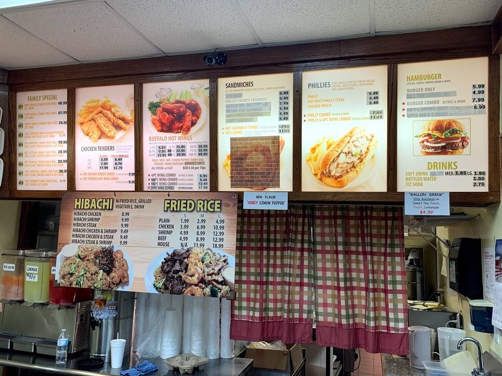 American Wings & Deli | restaurant | 1996 Watson Blvd, Warner Robins, GA 31093, USA | 4789299771 OR +1 478-929-9771