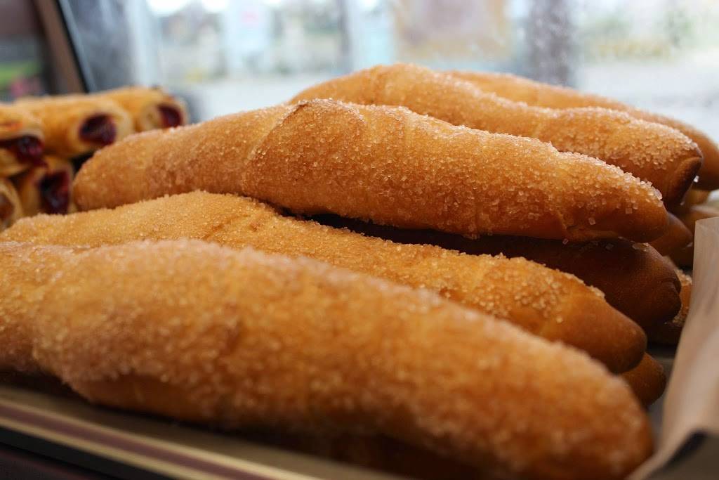 Martins Bakery | restaurant | B-, 2761 Markham Rd #15, Scarborough, ON M1X 0A4, Canada | 4165352323 OR +1 416-535-2323