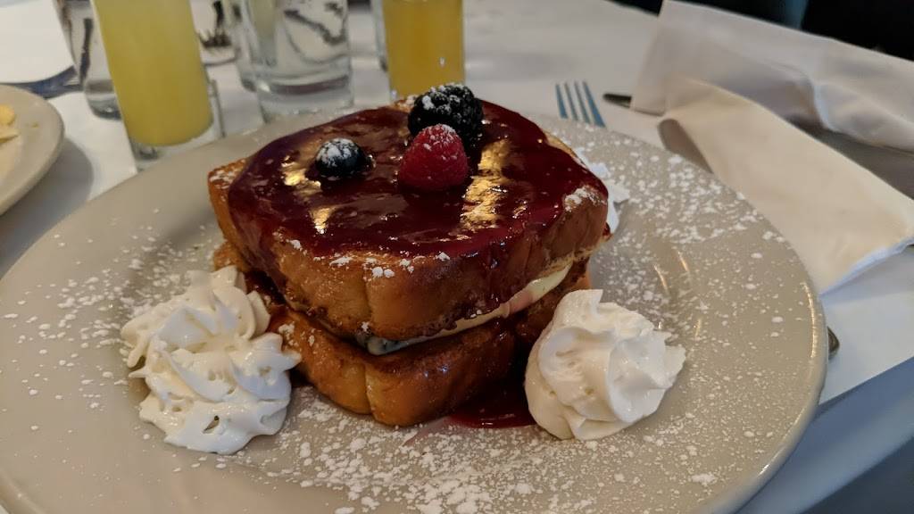 Angelina Ristorante | restaurant | 3561 N Broadway, Chicago, IL 60657, USA | 7739355933 OR +1 773-935-5933