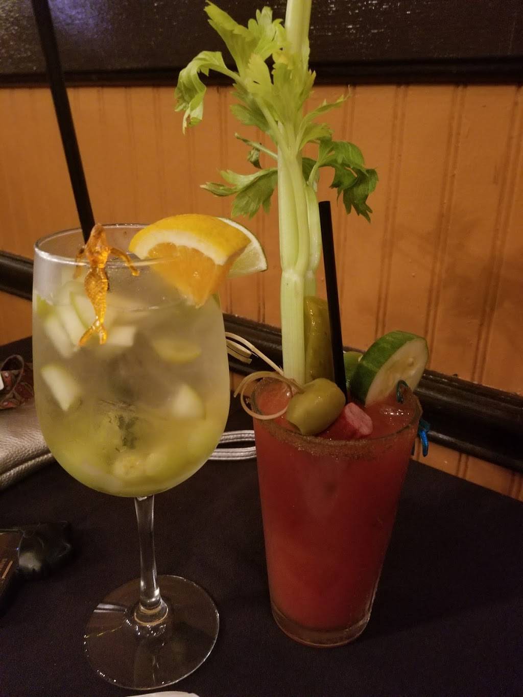 The Lockview | restaurant | 207 S Main St, Akron, OH 44308, USA | 3302525128 OR +1 330-252-5128