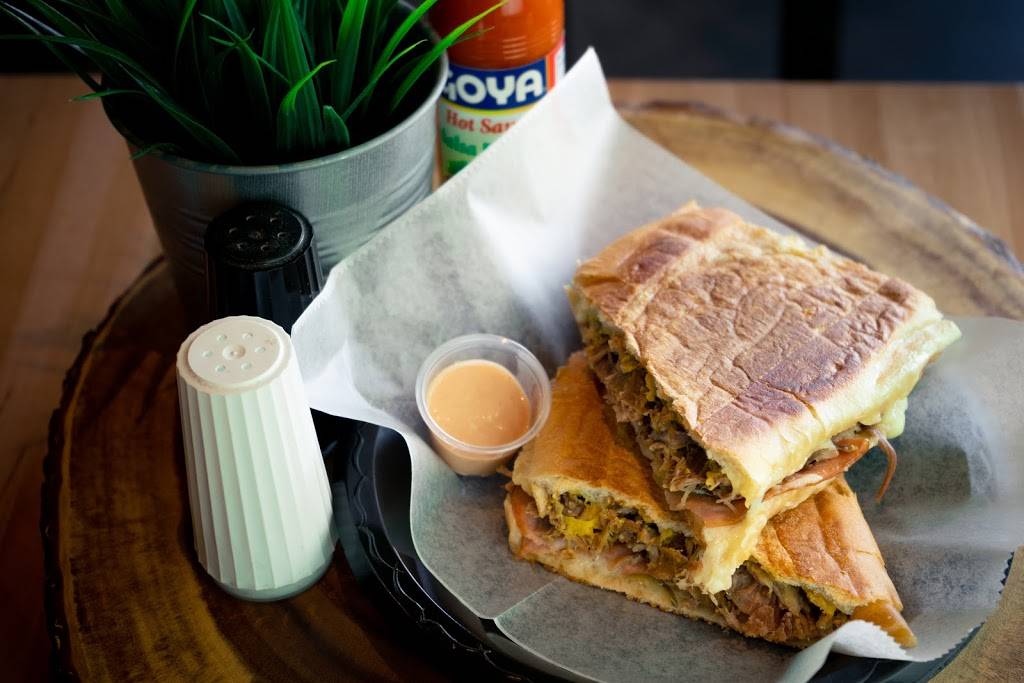 Adobo Latin Kitchen | restaurant | 2429 Nazareth Rd Unit 25, Easton, PA 18045, USA | 6104385210 OR +1 610-438-5210