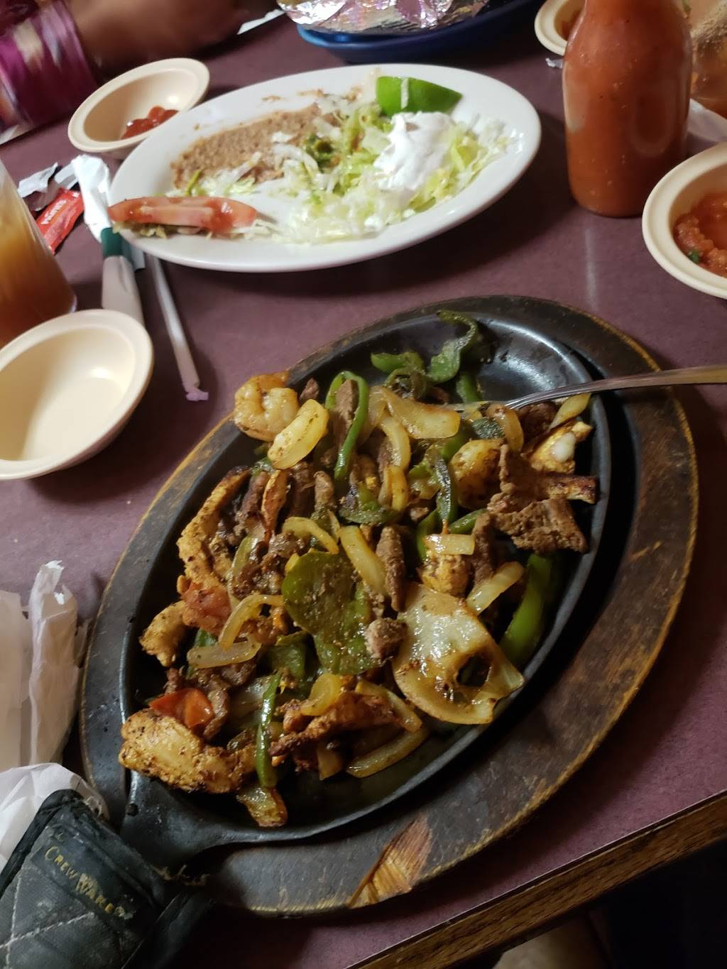 Los Portales Mexican Grill | restaurant | 4100 Belfort Rd # 4, Jacksonville, FL 32216, USA | 9043324610 OR +1 904-332-4610