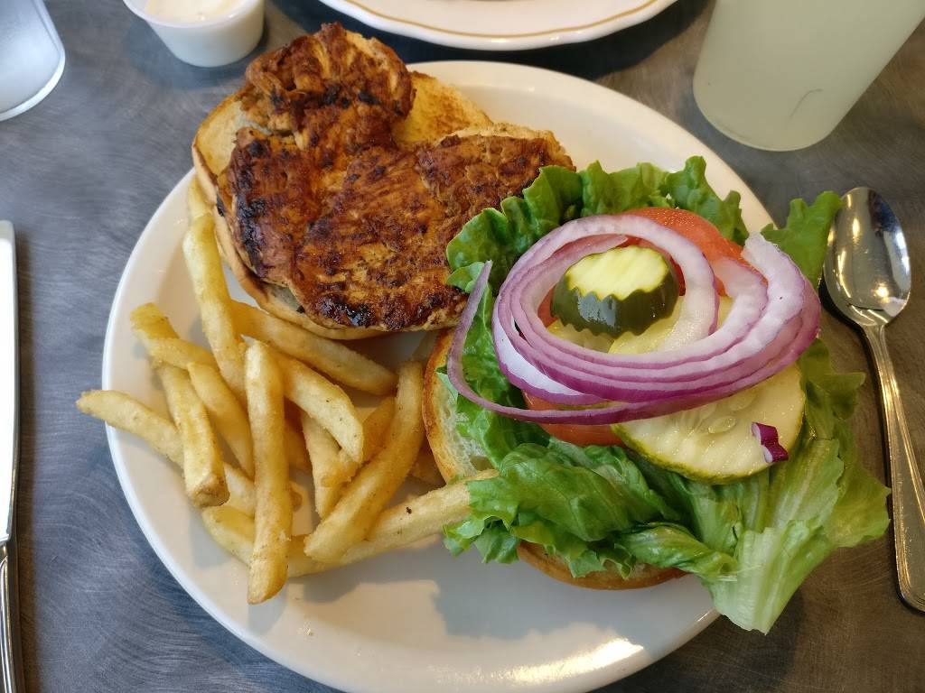 Blackerbys Hangar 5 Restaurant and First Class Catering | restaurant | 4770 Ray Boll Blvd Ste 3, Columbus, IN 47203, USA | 8123784010 OR +1 812-378-4010