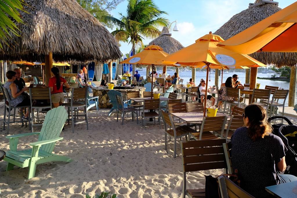 5 oClock Somewhere Bar and Grill | restaurant | 1112 N Ocean Dr, Hollywood, FL 33019, USA | 9548744474 OR +1 954-874-4474