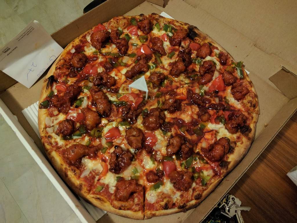 Martino Pizza & Asian Fusion Kitchen | restaurant | 178 Dupont St, Toronto, ON M5R 2E6, Canada | 4169296000 OR +1 416-929-6000