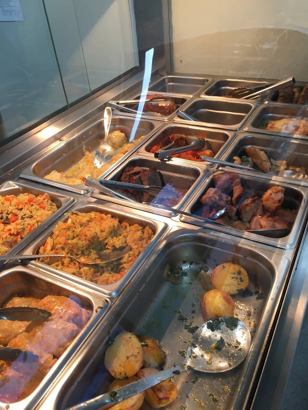 Elenas Kitchen & Catering | bakery | 6620 Madison Ave, Carmichael, CA 95608, USA | 9167505030 OR +1 916-750-5030