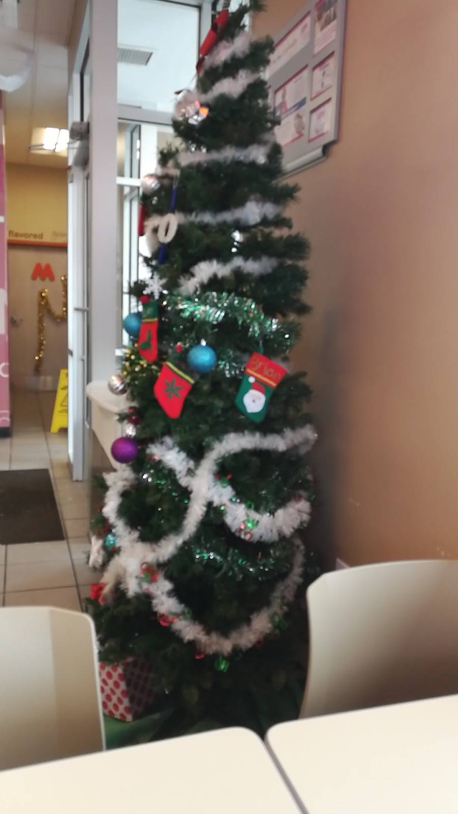 Dunkin | bakery | 4959 Richmond Rd, Warrensville Heights, OH 44146, USA | 2162920455 OR +1 216-292-0455