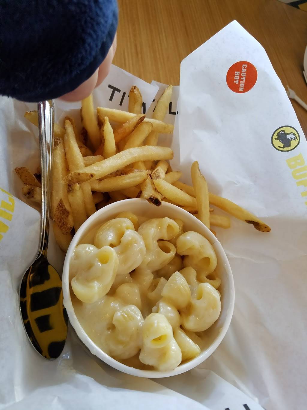 Buffalo Wild Wings | meal takeaway | 310 Daniel Webster Hwy, Nashua, NH 03060, USA | 6038889464 OR +1 603-888-9464