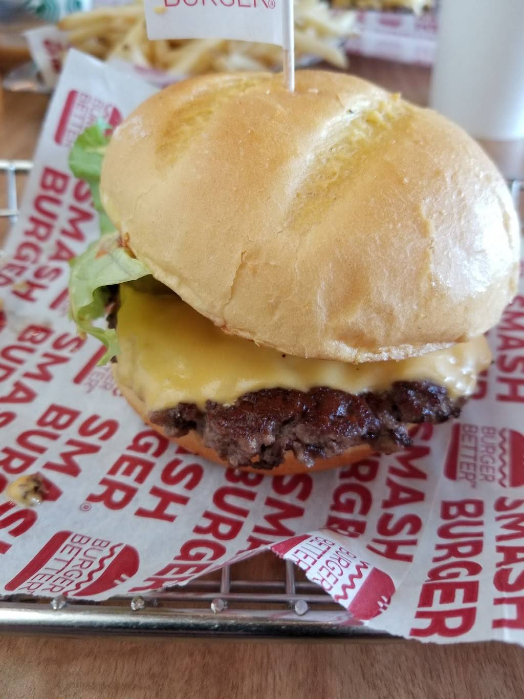 Smashburger | restaurant | 950 E Bell Rd Ste 130, Phoenix, AZ 85022, USA | 4803789060 OR +1 480-378-9060
