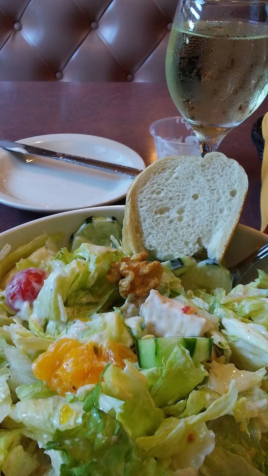 Vonas | restaurant | 9 Willow St, Oswego, NY 13126, USA | 3153438710 OR +1 315-343-8710