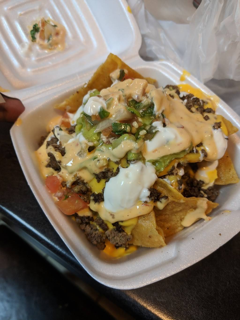 Love Taco | restaurant | 109 E 51st St, Chicago, IL 60615, USA | 3126509635 OR +1 312-650-9635