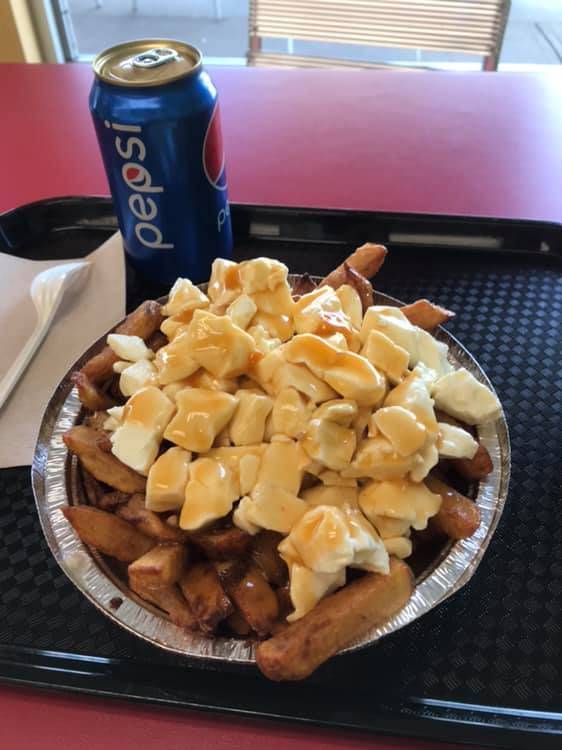 Le poutinault | restaurant | 270b Boulevard Thibeau, Trois-Rivières, QC G8T 6Y4, Canada | 8199094433 OR +1 819-909-4433