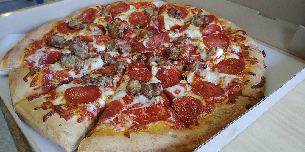 JJs Pizza | restaurant | 20542 Lorain Rd, Cleveland, OH 44126, USA | 4403316653 OR +1 440-331-6653