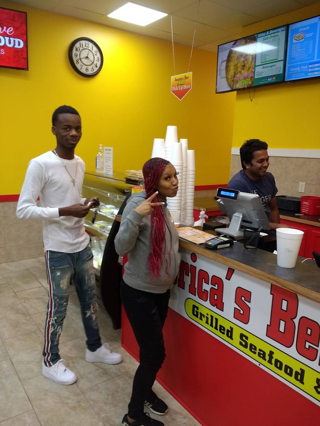 America’s Best Wings | restaurant | 4119 N 56th St, Milwaukee, WI 53216, USA | 4148978073 OR +1 414-897-8073