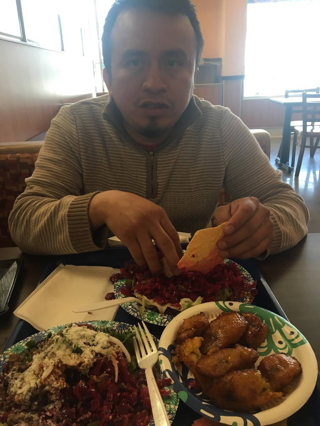 Guatemalteca Bakery Restaurant | restaurant | 5250 Atlantic Ave, Maywood, CA 90270, USA | 3234579490 OR +1 323-457-9490