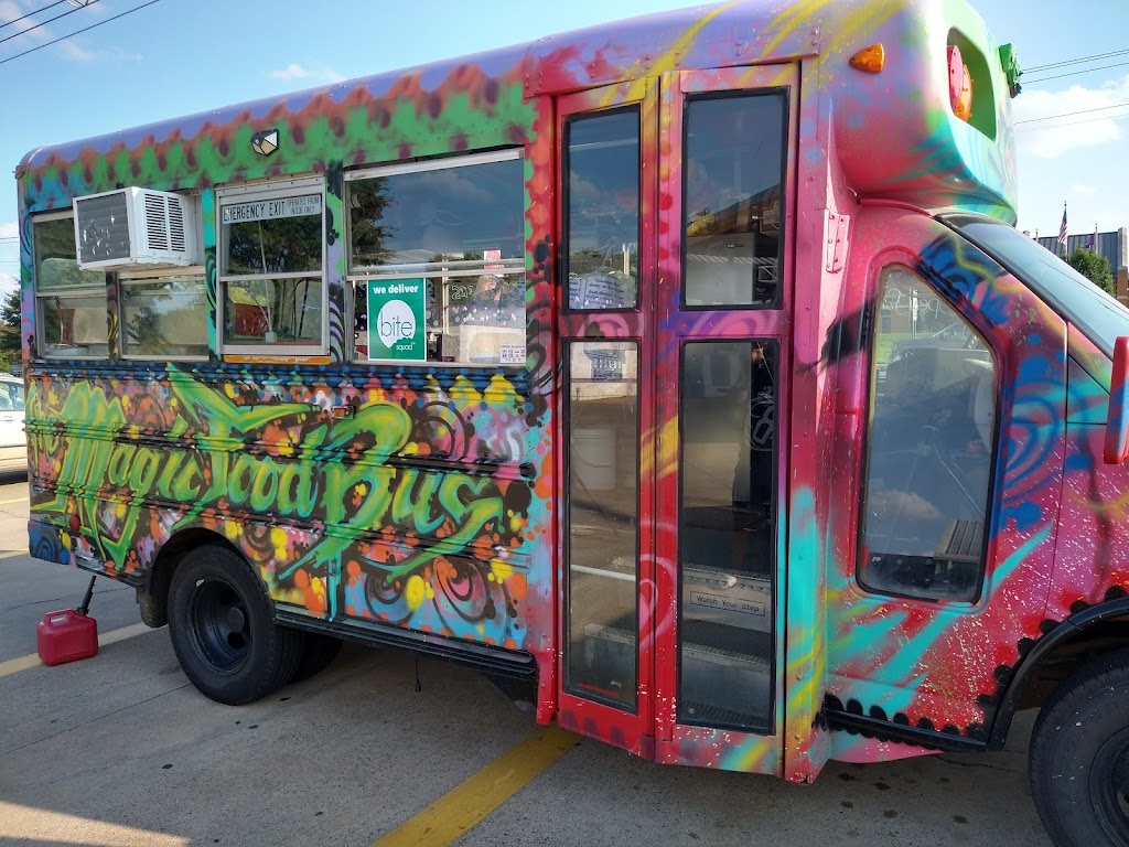 The Magic Food Bus | restaurant | 1320 Bruce St, Conway, AR 72034, USA | 5019086518 OR +1 501-908-6518