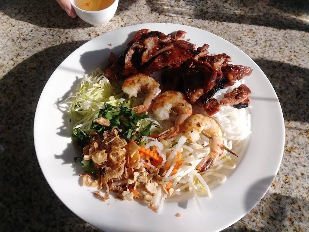 KOI GARDENS VIETNAMESE CUISINE | restaurant | 10041 NE Glisan St #4455, Portland, OR 97220, USA | 5032560217 OR +1 503-256-0217