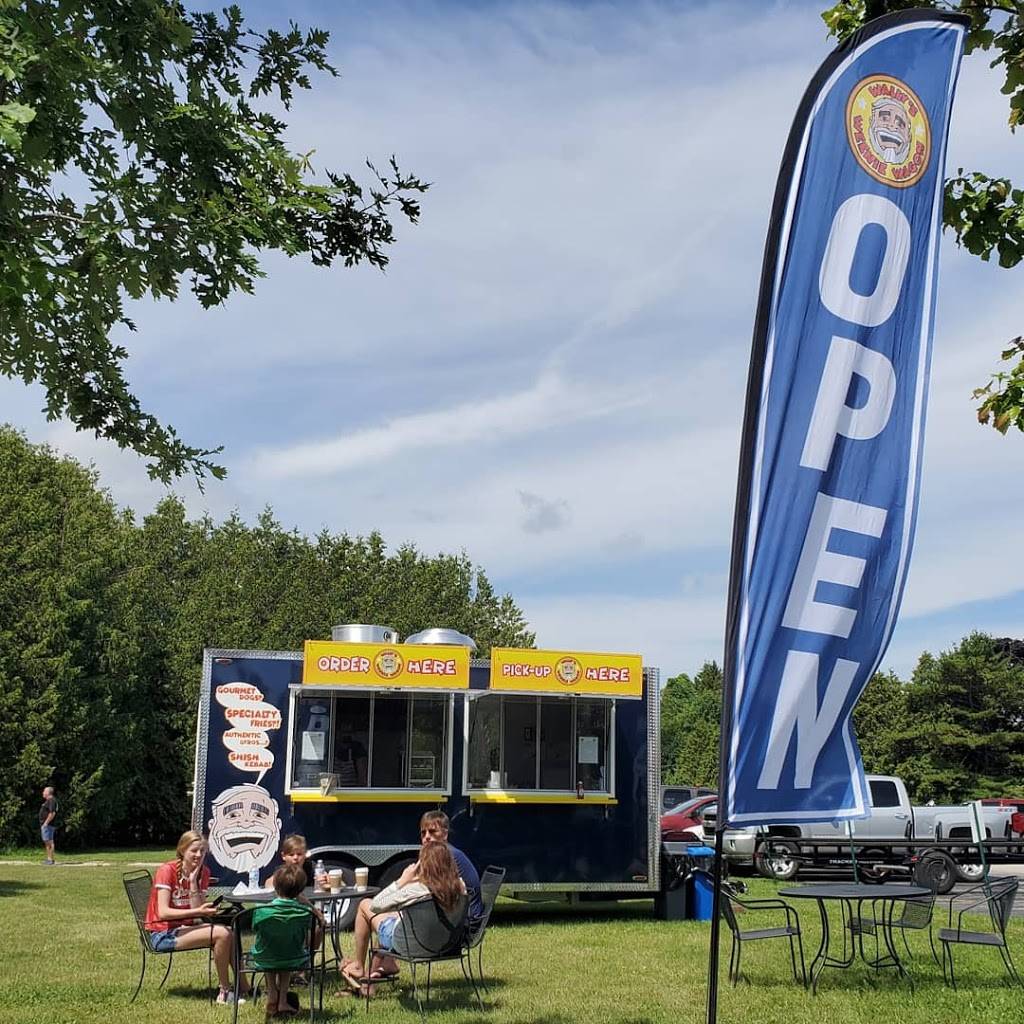 Wallys Weenie Wagon | restaurant | 8113 WI-57, Baileys Harbor, WI 54202, USA | 9204219090 OR +1 920-421-9090