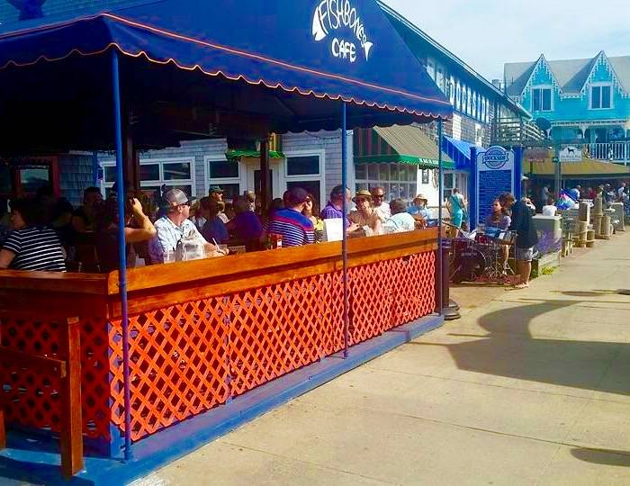 Fishbones Bar & Grille | restaurant | 12 Circuit Avenue Extension, Oak Bluffs, MA 02557, USA | 5086968227 OR +1 508-696-8227