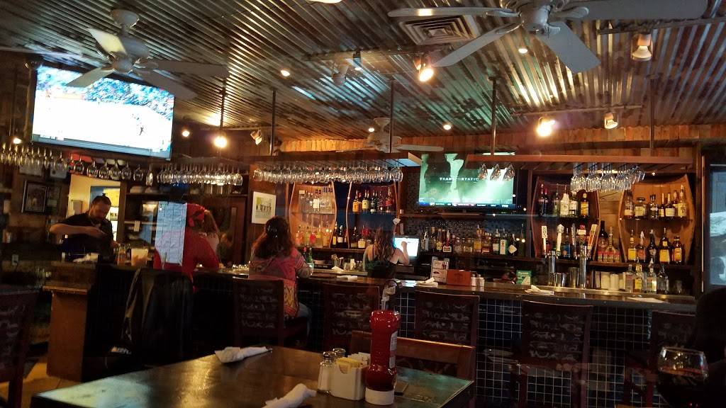 Georges Greek Cafe | restaurant | 135 Pine Ave, Long Beach, CA 90802, USA | 5624371184 OR +1 562-437-1184